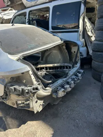 RENAULT FLUENCE SAG SOL ARKA ÇAMURLUK ÇEYREK ÇIKMA – RENAULT FLUENCE SAG SOL ARKA ÇAMURLUK ÇEYREK ÇIKMA – fotoğraf 1