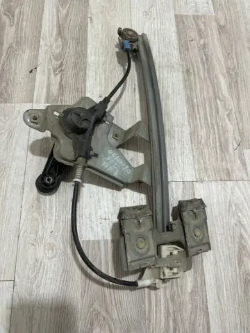 SKODA OCTAVİA  SOL ARKA CAM KRİKOSU 1U4839401 – SKODA OCTAVİA  SOL ARKA CAM KRİKOSU 1U4839401 – fotoğraf 3