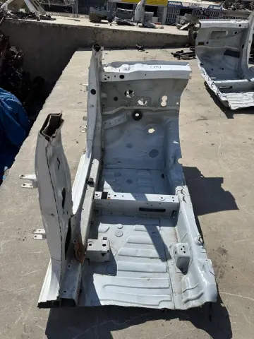 PEUGEOT 301 SOL ÖN ÇEYREK PODYE MARPİYEL – PEUGEOT 301 SOL ÖN ÇEYREK PODYE MARPİYEL – fotoğraf 1