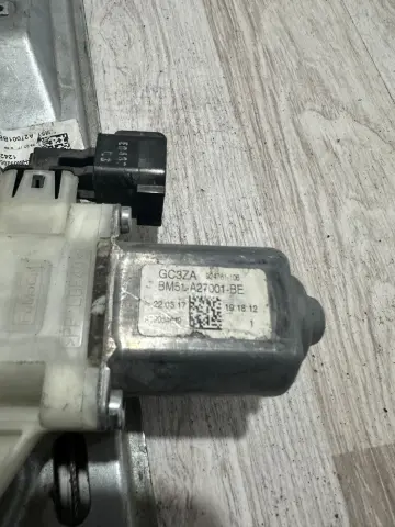 FORD FOCUS 3 SAG ARKA CAM KRİKOSU MB51-A27001 – FORD FOCUS 3 SAG ARKA CAM KRİKOSU MB51-A27001 – fotoğraf 2