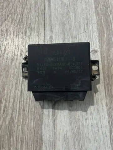 RENAULT FLUENCE PARK SENSÖR BEYNİ ÇIKMA 259905417R – RENAULT FLUENCE PARK SENSÖR BEYNİ ÇIKMA 259905417R – fotoğraf 3