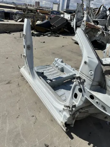 PEUGEOT 301 SAĞ ÖN ÇEYREK PODYE MARPİYEL – PEUGEOT 301 SAĞ ÖN ÇEYREK PODYE MARPİYEL – fotoğraf 2