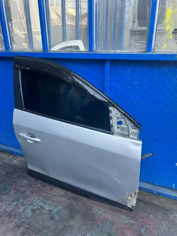 RENAULT FLUENCE SAG ÖN KAPI DOLU BOŞ ÇIKMA – RENAULT FLUENCE SAG ÖN KAPI DOLU BOŞ ÇIKMA – fotoğraf 3
