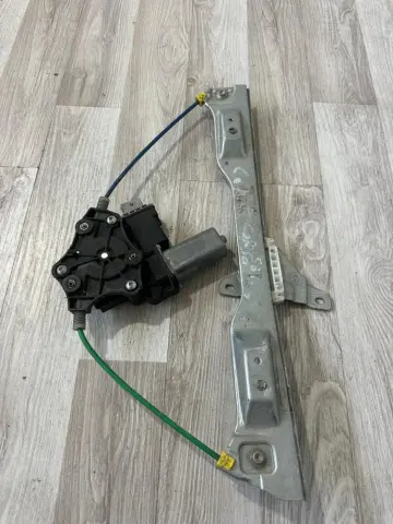 FORD COURİER SOL ÖN CAM KRİKOSU ET76A23201 – FORD COURİER SOL ÖN CAM KRİKOSU ET76A23201 – fotoğraf 1