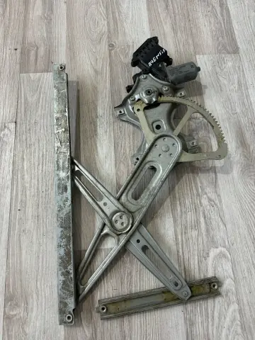 TOYOTA AVENSİZ SAG ÖN CAM KRİKOSU 977555-108 – TOYOTA AVENSİZ SAG ÖN CAM KRİKOSU 977555-108 – fotoğraf 2