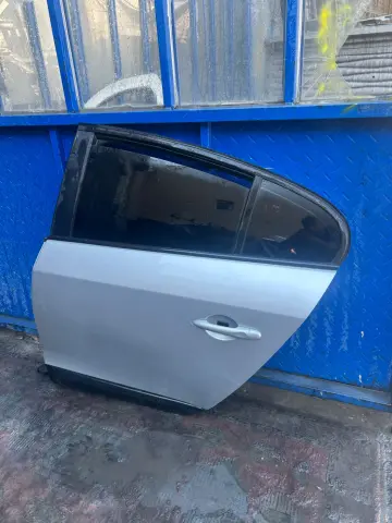 RENAULT FLUENCE SOL ARKA KAPI DOLU BOŞ ÇIKMA – RENAULT FLUENCE SOL ARKA KAPI DOLU BOŞ ÇIKMA – fotoğraf 2