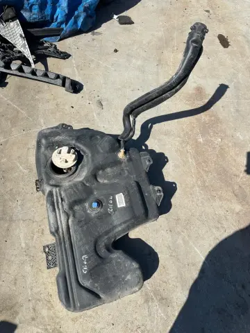 RENAULT CLIO 4 HATASIZ YAKIT DEPOSU VE ŞAMANDIRA – RENAULT CLIO 4 HATASIZ YAKIT DEPOSU VE ŞAMANDIRA – fotoğraf 1
