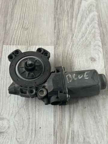 HYUNDAİ ACCENT BLUE SAG ÖN CAM MOTORU 82460-0U000 – HYUNDAİ ACCENT BLUE SAG ÖN CAM MOTORU 82460-0U000 – fotoğraf 2
