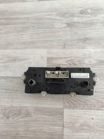 VOLKSVAGEN  CADDY KALORİFER KUMANDA PANELİ 1K0820047 – VOLKSVAGEN  CADDY KALORİFER KUMANDA PANELİ 1K0820047 – fotoğraf 6