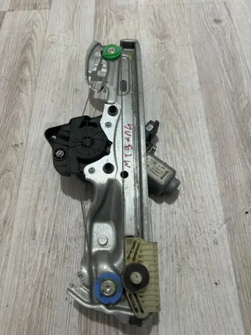 RENAULT MEGANE 4  SAG ARKA CAM KRİKOSU 827204567R – RENAULT MEGANE 4  SAG ARKA CAM KRİKOSU 827204567R – fotoğraf 2