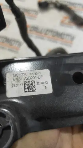 FORD FOCUS 3 SOL ÖN KAPI CAM KRİKOSU BM51-A23201-BF – FORD FOCUS 3 SOL ÖN KAPI CAM KRİKOSU BM51-A23201-BF – fotoğraf 4
