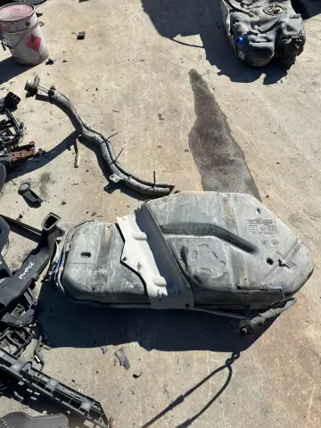 OPEL COMBO  HATASIZ YAKIT DEPOSU VE ŞAMANDIRA – OPEL COMBO  HATASIZ YAKIT DEPOSU VE ŞAMANDIRA – fotoğraf 3