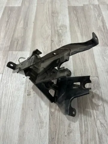 AUDİ A6 ABS BAGLANTI AYAGI 4B0614119T – AUDİ A6 ABS BAGLANTI AYAGI 4B0614119T – fotoğraf 2