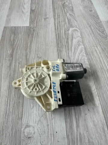 RENAULT FLUENCE SOL ARKA CAM MOTORU 827310185R – RENAULT FLUENCE SOL ARKA CAM MOTORU 827310185R – fotoğraf 1