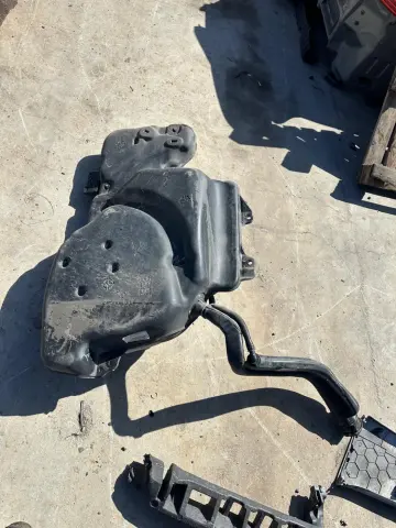 RENAULT CLIO 4 HATASIZ YAKIT DEPOSU VE ŞAMANDIRA – RENAULT CLIO 4 HATASIZ YAKIT DEPOSU VE ŞAMANDIRA – fotoğraf 3