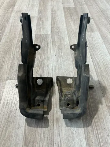 RENAULT FLUENCE ÖN CAM KENAR IZGARASİ ÇIKMA 668630020R – RENAULT FLUENCE ÖN CAM KENAR IZGARASİ ÇIKMA 668630020R – fotoğraf 1