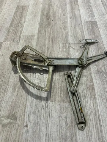 OPEL COMBO SOL ÖN CAM KRİKOSU ÇIKMA ORJİNAL 092242152056 – OPEL COMBO SOL ÖN CAM KRİKOSU ÇIKMA ORJİNAL 092242152056 – fotoğraf 4
