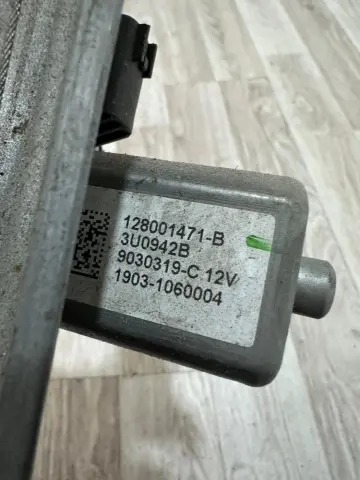 RENAULT CLİO 4 SAG ÖN CAM KRİKOSU 128001471-B – RENAULT CLİO 4 SAG ÖN CAM KRİKOSU 128001471-B – fotoğraf 3