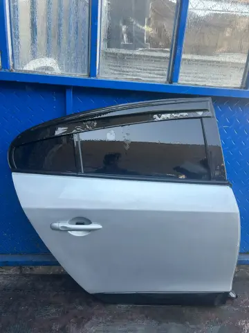 RENAULT FLUENCE SAG  ARKA KAPI DOLU BOŞ ÇIKMA – RENAULT FLUENCE SAG  ARKA KAPI DOLU BOŞ ÇIKMA – fotoğraf 1