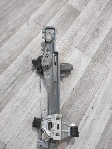 PEUGEOT 301 SAG  ARKA KAPI CAM KRİKOSU 9674437280 – PEUGEOT 301 SAG  ARKA KAPI CAM KRİKOSU 9674437280 – fotoğraf 4