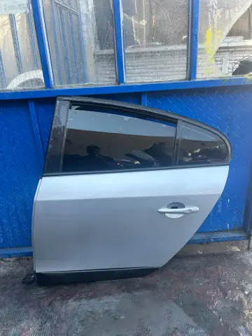 RENAULT FLUENCE SOL ARKA KAPI DOLU BOŞ ÇIKMA – RENAULT FLUENCE SOL ARKA KAPI DOLU BOŞ ÇIKMA – fotoğraf 1