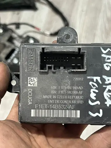 FORD FOCUS 3 SAĞ ARKA CAM MODÜLÜ F1T-14B532 – FORD FOCUS 3 SAĞ ARKA CAM MODÜLÜ F1T-14B532 – fotoğraf 3