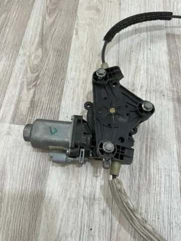 PEUGEOT 301 SAG ÖN CAM KRİKOSU 9677416880 – PEUGEOT 301 SAG ÖN CAM KRİKOSU 9677416880 – fotoğraf 3
