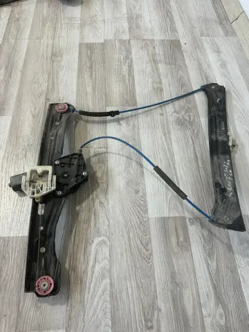 BMW F,30 SOL ÖN CAM KRİKOSU – BMW F,30 SOL ÖN CAM KRİKOSU – fotoğraf 1