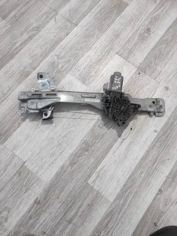 PEUGEOT 301 SAG  ARKA KAPI CAM KRİKOSU 9674437280 – PEUGEOT 301 SAG  ARKA KAPI CAM KRİKOSU 9674437280 – fotoğraf 1