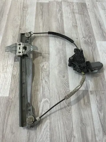 PEUGEOT 301 SOL ÖN CAM KRİKOSU 9674412480 – PEUGEOT 301 SOL ÖN CAM KRİKOSU 9674412480 – fotoğraf 1
