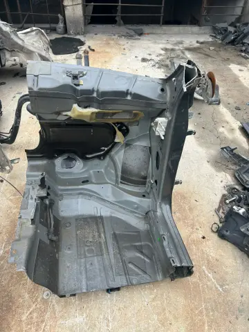 VOLKSWAGEN TİGUAN SAG ÖN ÇEYREK ŞASE ÇIKMA ORJİNAL – VOLKSWAGEN TİGUAN SAG ÖN ÇEYREK ŞASE ÇIKMA ORJİNAL – fotoğraf 2