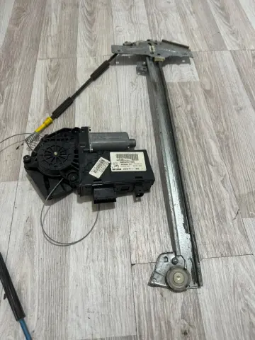 PEUGEOT 307 SAG ÖN CAM KRİKOSU 9634457480 – PEUGEOT 307 SAG ÖN CAM KRİKOSU 9634457480 – fotoğraf 2